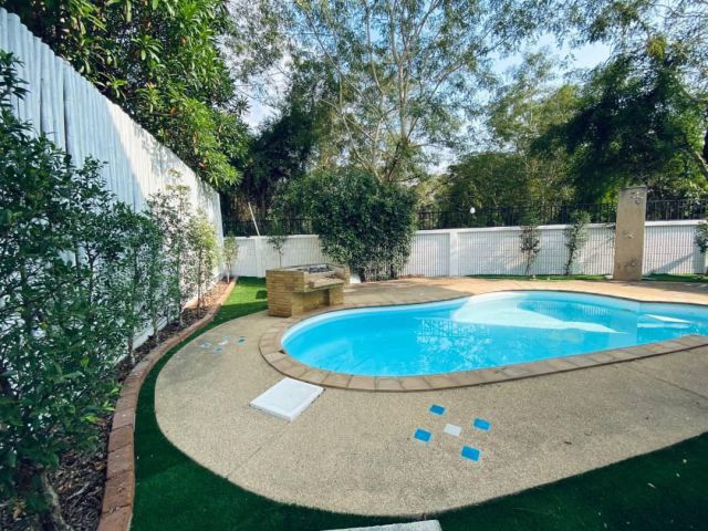 ขายบ้านพูลวิลล่า โครงการแลนด์แอนด์เฮ้าส์  สันทราย