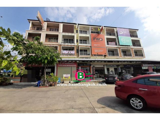 อาคารพาณิชย์ 4.5 ชั้น ซอยคู้บอน 38 เนื้อที่ 27 ตรว. ถนนคู้บอน เขตคลองสามวา