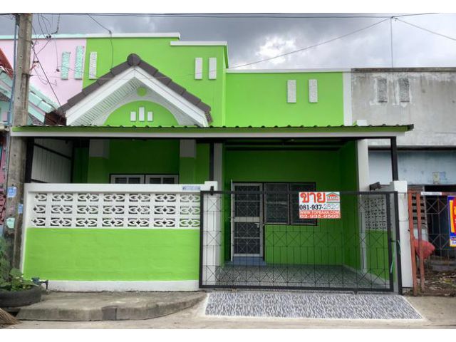 ขาย ทาวน์เฮ้าส์ หมู่บ้านแสงตะวัน คลอง 11 ถนนรังสิต-นครนายก อ.ธัญบุรี จ.ปทุมธานี