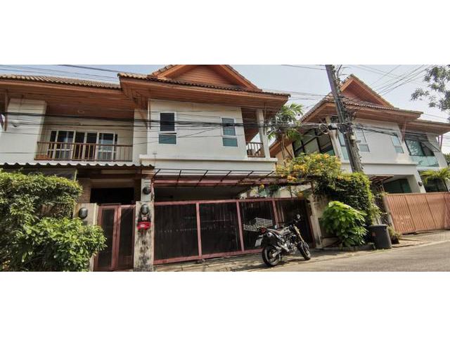 ให้เช่าบ้านเดี่ยว 2 ชั้น หมู่บ้านพิชชานันท์ ย่านสุคนธสวัสดิ์ ใกล้ตลาดหัวมุม เหมอะพักอาศัย