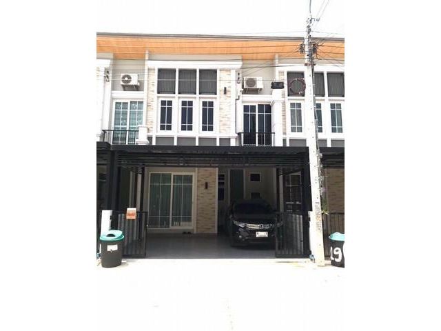 ขายทาวน์เฮ้าส์ 2 ชั้นโครงการ โกลเด้น ทาวน์ Golden Town 2 ลาดพร้าว-เกษตรนวมินทร์