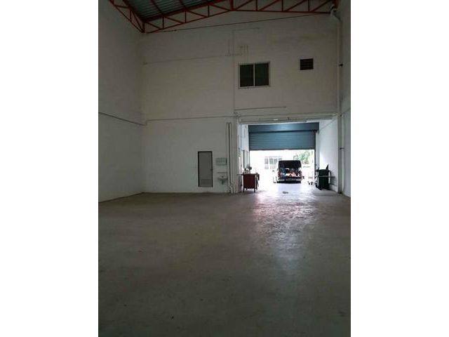 ให้เช่าโกดังพร้อมออฟฟิศและห้องพัก สุขสวัสดิ์84