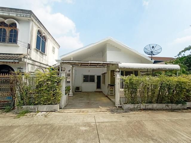 รีโนเวท!  ให้เช่าบ้านเดี่ยว โชคชัย4 45 ตรว.3นอน