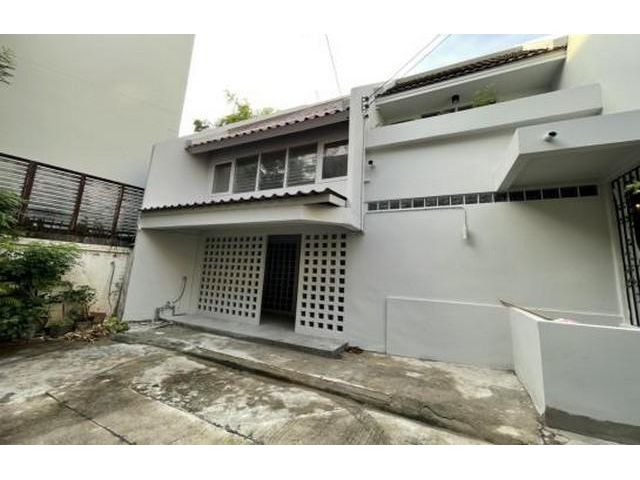 PS01ให้เช่าทาวน์เฮ้าส์ 2ชั้นครึ่ง สุขุมวิท63 เอกมัย เหมาะทำออฟฟิศอยู่อาศัยและครัวกลาง บ้านเปล่าไม่มี แอร์ ไม่มีเฟอร์นิเจ