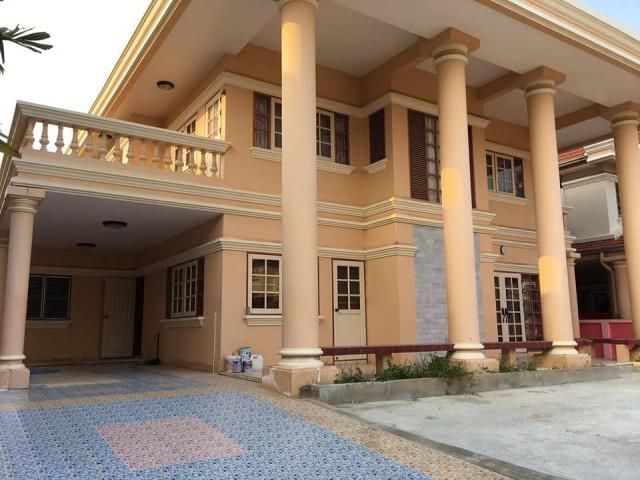 รหัส B0746 ให้เช่าบ้านเดี่ยว ระหว่างพุทธมณฑลสาย2และ3 หมู่บ้านอมรชัย 3   เฟอร์นิเจอร์บางส่วน  -โซฟารั