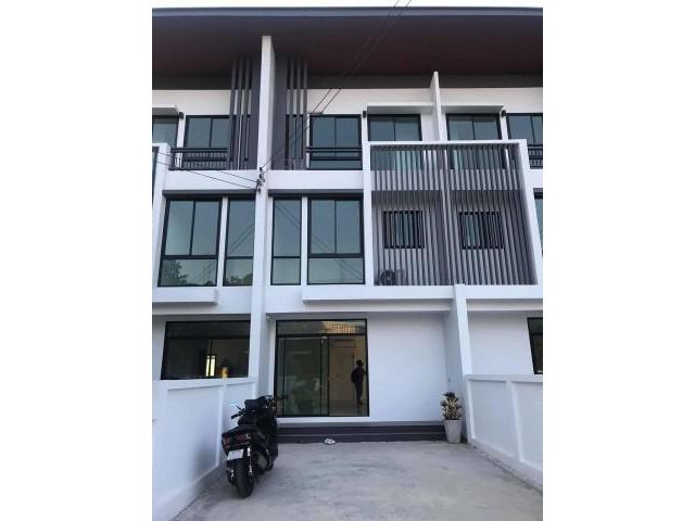 รหัส B0726 ปล่อยเช่า โครงการ Cozy สตรีวิทยา2 ซอย 29 จดทะเบียนบริษัทได้  รายละเอียด -3 นอน 3 น้ำ  - แ