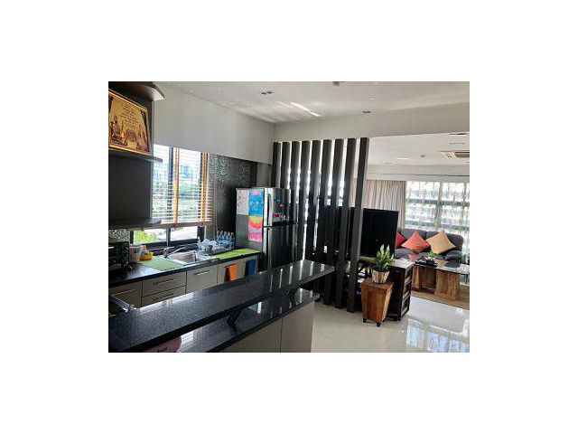 ให้เช่าห้องหรู เพนท์เฮาส์ ในโรงแรม 4 ดาว  วิวทะเลสาปสวยสุดๆๆยามกลางคืน