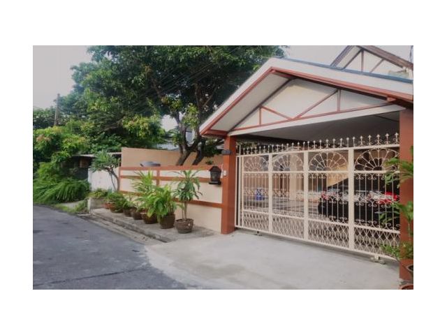 U1092 ให้เช่าบ้านเดี่ยว 2 ชั้น หมู่บ้านเสริมศิริ ซอยรามอินทรา 40 แยก 8 ติดถนนเลียบด่วนรามอินทรา นวลจันทร์ เกษตรนวมินทร์