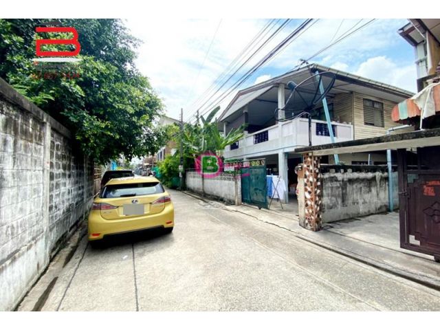 ที่ดิน+บ้านเดี่ยว 2 ชั้น ซ.ลาดพร้าว 80 แยก 20,22 เนื้อที่ 50 ตรว.เขตวังทองหลาง