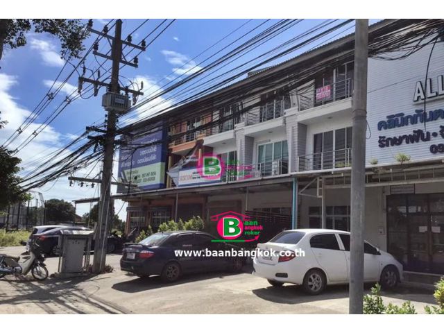 อาคารพาณิชย์ 3 ชั้น ติดถนนสุขุมวิท 60 เนื้อที่ 21.6 ตรว. อ.เมือง จ.ระยอง
