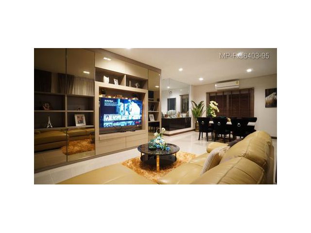 บ้าน บางนา 4ห้องนอน ที่จอดรถ 3คัน ใกล้ทางด่วน