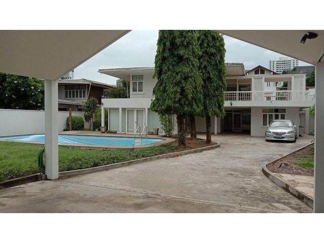 ให้เช่าบ้าน237 ตร.วา มีสระว่ายน้ำ สุขุมวิท 49