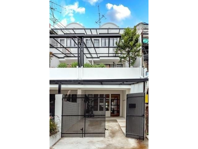 ให้เช่าทาวน์โฮม 3 ชั้น รีโนเวทใหม่ ซอยลาซาล 32