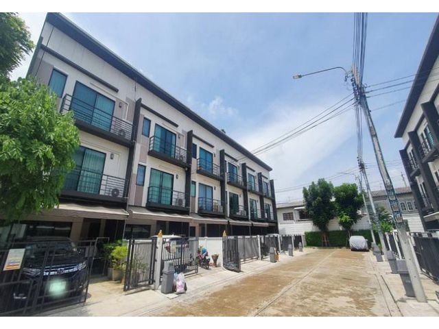 ขาย ทาวน์เฮ้าส์ บ้านกลางเมือง พหลโยธิน 50 เทพรักษ์ ถนนพหลโยธิน เขตสายไหม กรุงเทพมหานคร