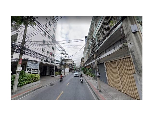 ขายที่ดินเปล่า ถนนอินทามระ ตารางวาละ 210,000 บาท ใกล้ MRT ห้วยขวาง