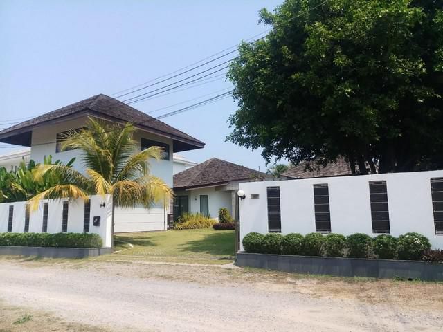 ขายบ้านเดี่ยวชั้นเดียวติดชายหาดปึกเตียนจ.เพชรบุรี