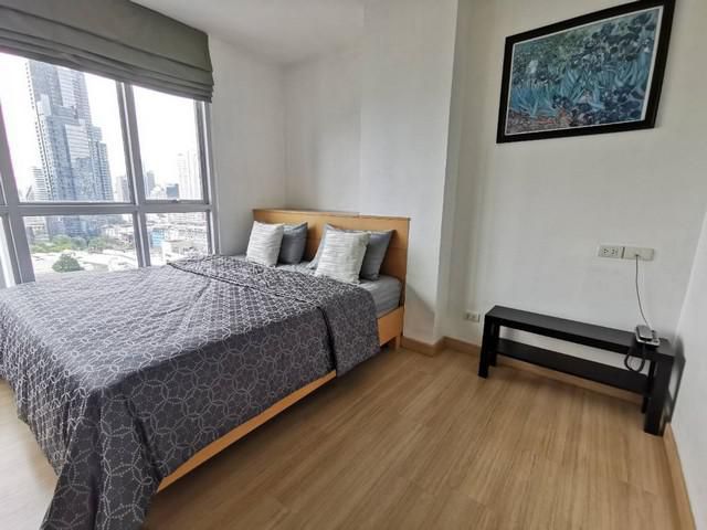 TWR1158-R1097  ไลฟ์ แอท สาทร 10