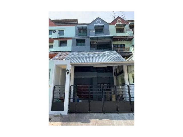 ทาวน์เฮ้าส์ 4 ชั้น บ้านวราธรวิลล์ พัฒนาการ 44