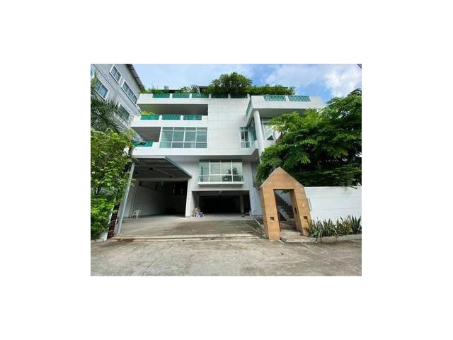 สำนักงาน 5 ชั้น พร้อมโกดัง ซ.พรานนก 5