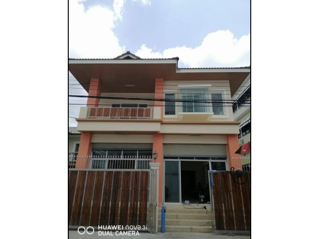 PR217 ให้เช่าอาคารพาณิชย์ หมู่บ้านวินดิ่ง เนื้อที่ 100 ตรว เหมาะทำออฟฟิศ มากๆๆค่ะ สายใต้ ลูกค้าพึงย้านออกค่ะ