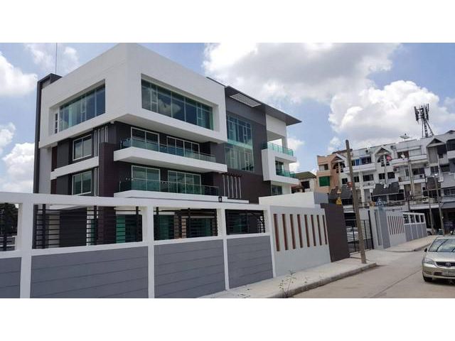 ให้เช่าสำนักงาน 2000 ตรม. พร้อมลิฟท์ ลาดพร้าว101
