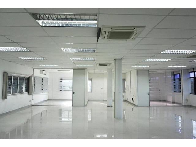 ให้เช่าสำนักงาน โครงการติดถนนใหญ่ลาดกระบัง มีห้องน้ำทุกชั้น