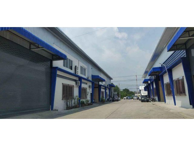 PL147W147 โกดังให้เช่า ขนาดกว้าง 18 เมตร ลึก 28 เมตร ออฟฟิต2ชั้น พิ่นที่รวม 554 ตารางเมตร อยู่ถนน บางปลา สมุทรสาคร