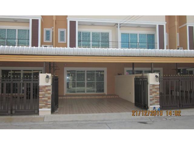 รหัสทรัพย์ B0882 ทาวน์เฮาส์ให้เช่า 2 ห้องนอน 2 ห้องน้ำ ซอยสน.จรเข้น้อย