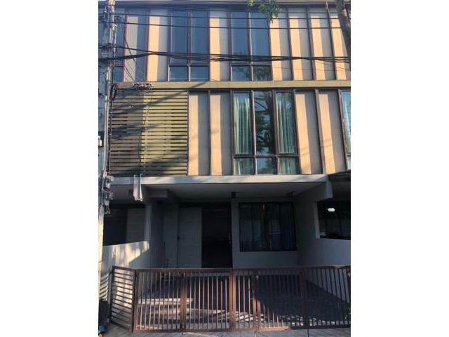 รหัสทรัพย์ B0875 ให้เช่า Areeya Tobe Townhome ลาดปลาเค้า ดีสุดในโครงการ