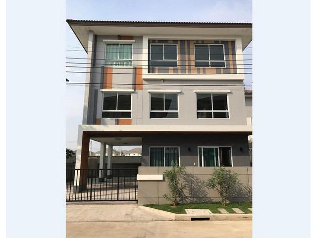 ให้เช่าบ้านเดี่ยว หมู่บ้านคาซ่า พรีเมี่ยม พระราม2