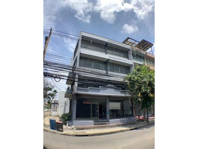 ให้เช่าตึก 4ชั้น 2 คูหา หลังมุม ติดถนน ลาดพร้าว122