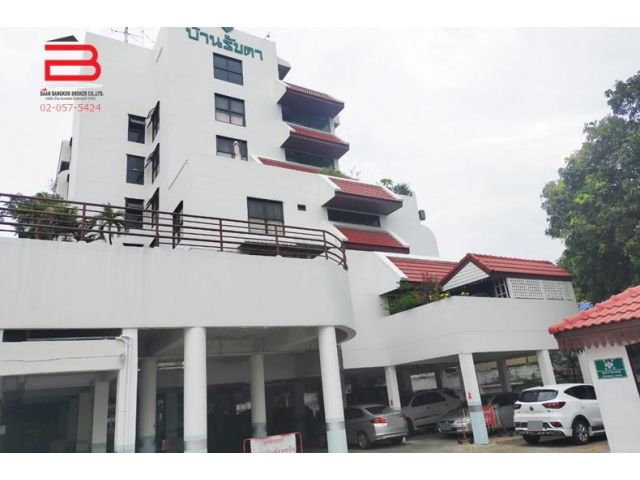 คอนโดมิเนียม โครงการ บ้านรัชดา สูง 7 ชั้น อยู่ชั้นที่ 4 เนื้อที่ 39.35 ตรม. เป็นห้องสตูดิโอ ถนนลาดพร้าว เขตวังทองหลาง