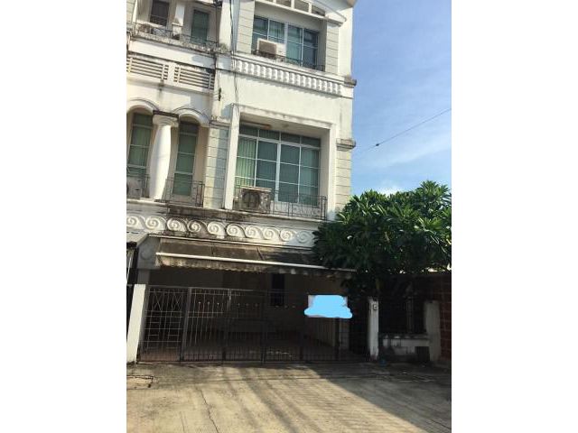 รหัสทรัพย์ B0946 ทาวน์โฮม หมู่บ้านกลางเมือง (ลาดพร้าว-โยธินพัฒนา)