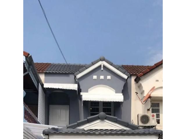 รหัสทรัพย์ B0989 ทาวน์เฮ้าส์ 2 ขั้น หมู่บ้านรินทอง แต่งสวย พร้อมแอร์