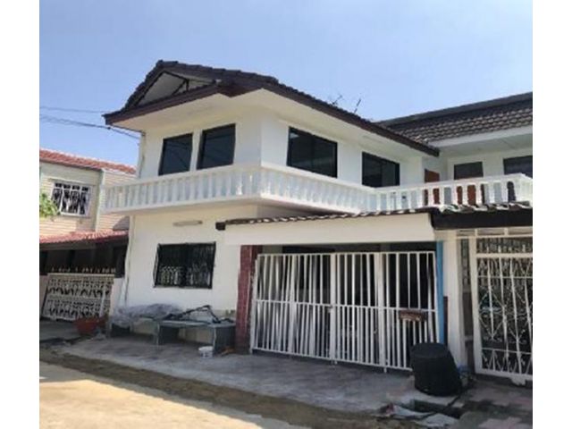 รีโนเวทใหม่! ใหญ่ 3นอน หรือออฟฟิศ 29 ตร.ว พหล 38