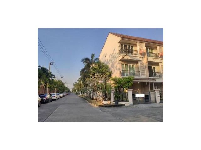 ทาวน์โฮม 3 ชั้น หมู่บ้าน Casa City นวลจันทร์ 2