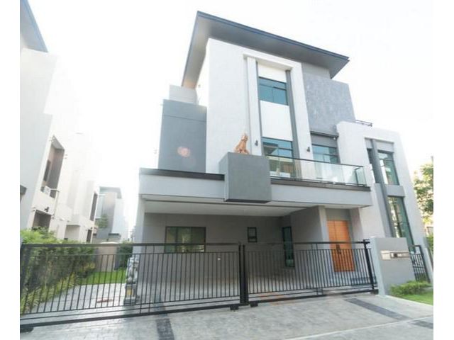 RH560 ให้เช่า-ขาย บ้านเดี่ยว 3 ชั้น 4 ห้องนอน 4 ห้องน้ำ เดอะ เจนทริ สุขุมวิท 101 ตู้บิ้วอิน