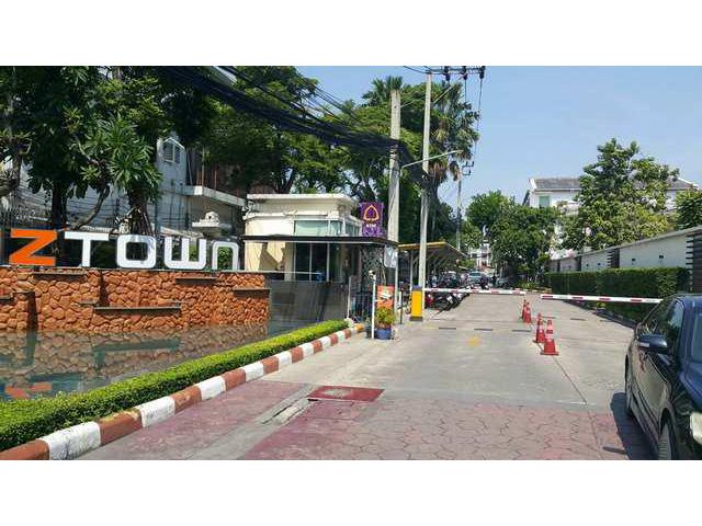 ทาวน์โฮม 4 ชั้น 24 ตรว. Biztown Ladprao