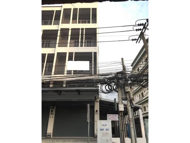 ให้เช่าตึกแถวติดถนนอ่อนนุช ใกล้แยกศรีนุช