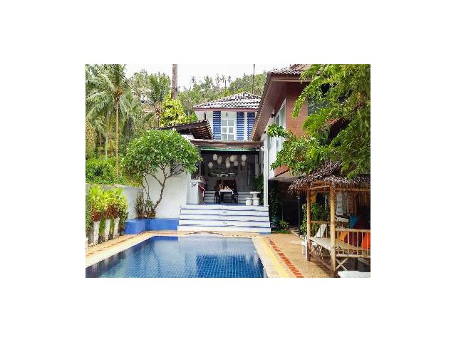 Land for sale with 6 villas near Laem Set