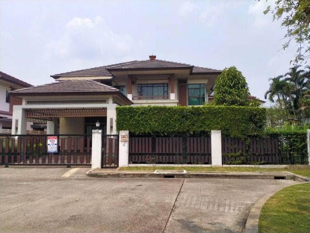 บ้านเดี่ยว 136 ตร.ว.เศรษฐสิริ ประชาชื่น เรสซิเด้นท์3 ถ.ประชาชื่น ต.ท่าทราย อ.เมืองนนทบุรี