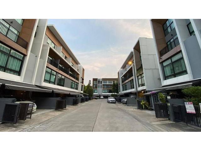 3.5 ชั้น อาร์เดน ลาดพร้าว71