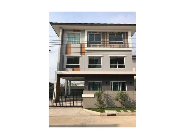 บ้านเดี่ยว 3 ชั้น Casa Premium พระราม 2