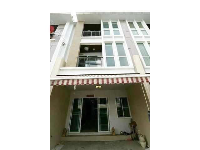 ให้เช่า ทาวน์โฮม 3 ชั้น Baan Klang Muang S-Sense