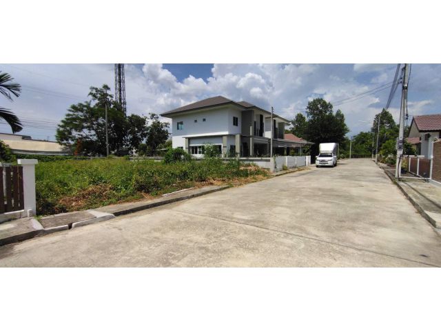ขายที่ดินเปล่า เหมาะสำหรับสร้างที่อยู่อาศัย หรือจะซื้อเก็บไว้เกร็งกำไร ราคาไม่แพง