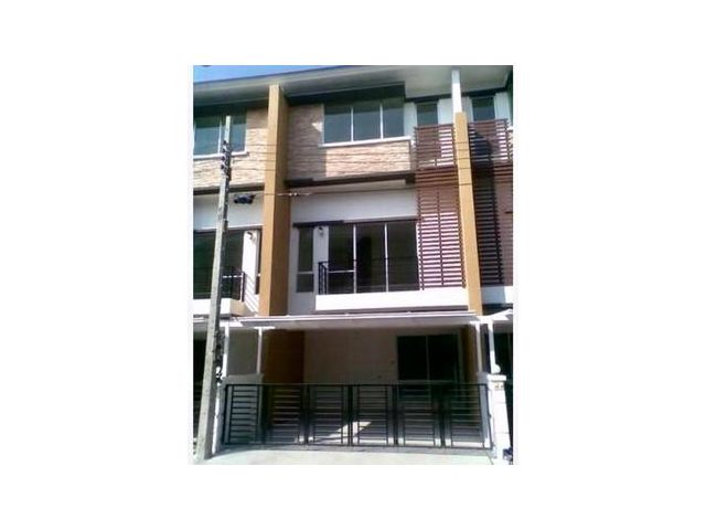 ทาวน์โฮม 3 ชั้น Town Plus ทาวน์พลัส เกษตร-นวมินทร์