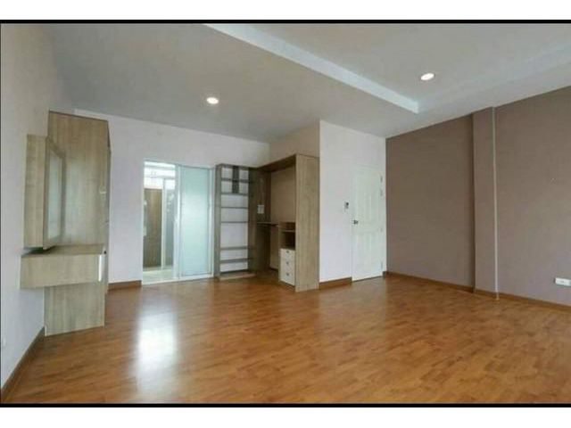 โครงการบ้านกลางเมือง​ ใกล้โรบินสัน​ลาดกระบัง