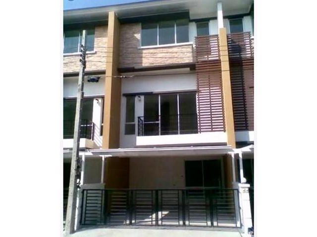 ให้เช่าทาวน์โฮม 3 ชั้น Town Plus เกษตร-นวมินทร์