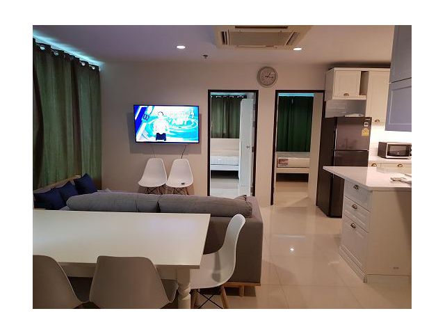 HOT ให้เช่าคอนโด Sukhumvit Living Town อโศก 2ห้องนอน ชั้น 8 ใกล้ MRT เพชรบุรี