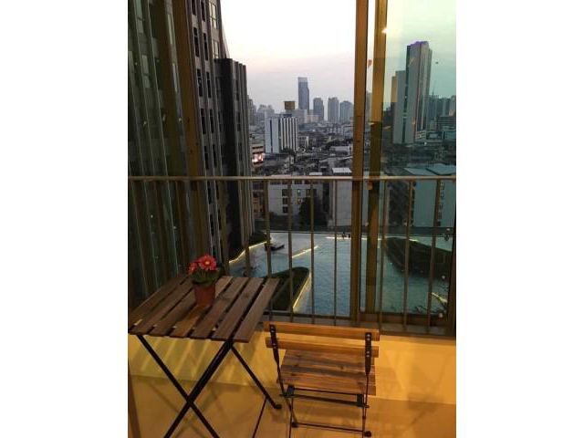 ให้เช่าคอนโด ไอดีโอ จุฬา-สามย่าน Ideo Q Chula -Samyan Tower N ห้องสวย วิวสระว่ายน้ำ